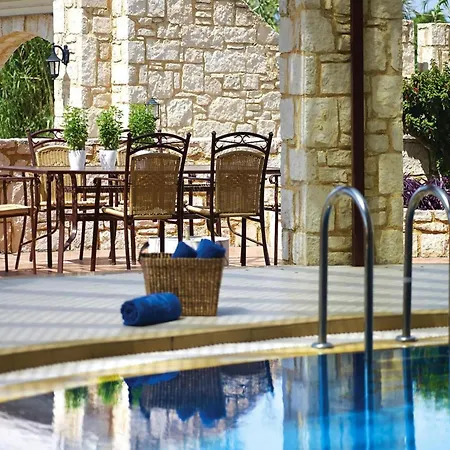 In With A Private Pool